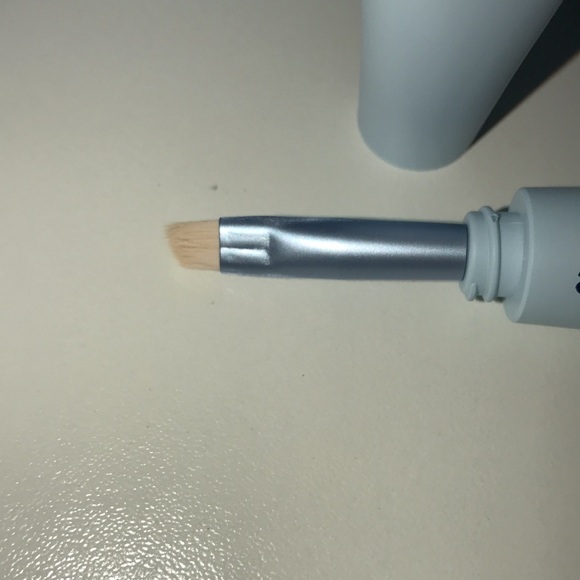 ALLEYOOP Multi-tasker 4 in 1 Makeup Brush - Picture 5 of 7